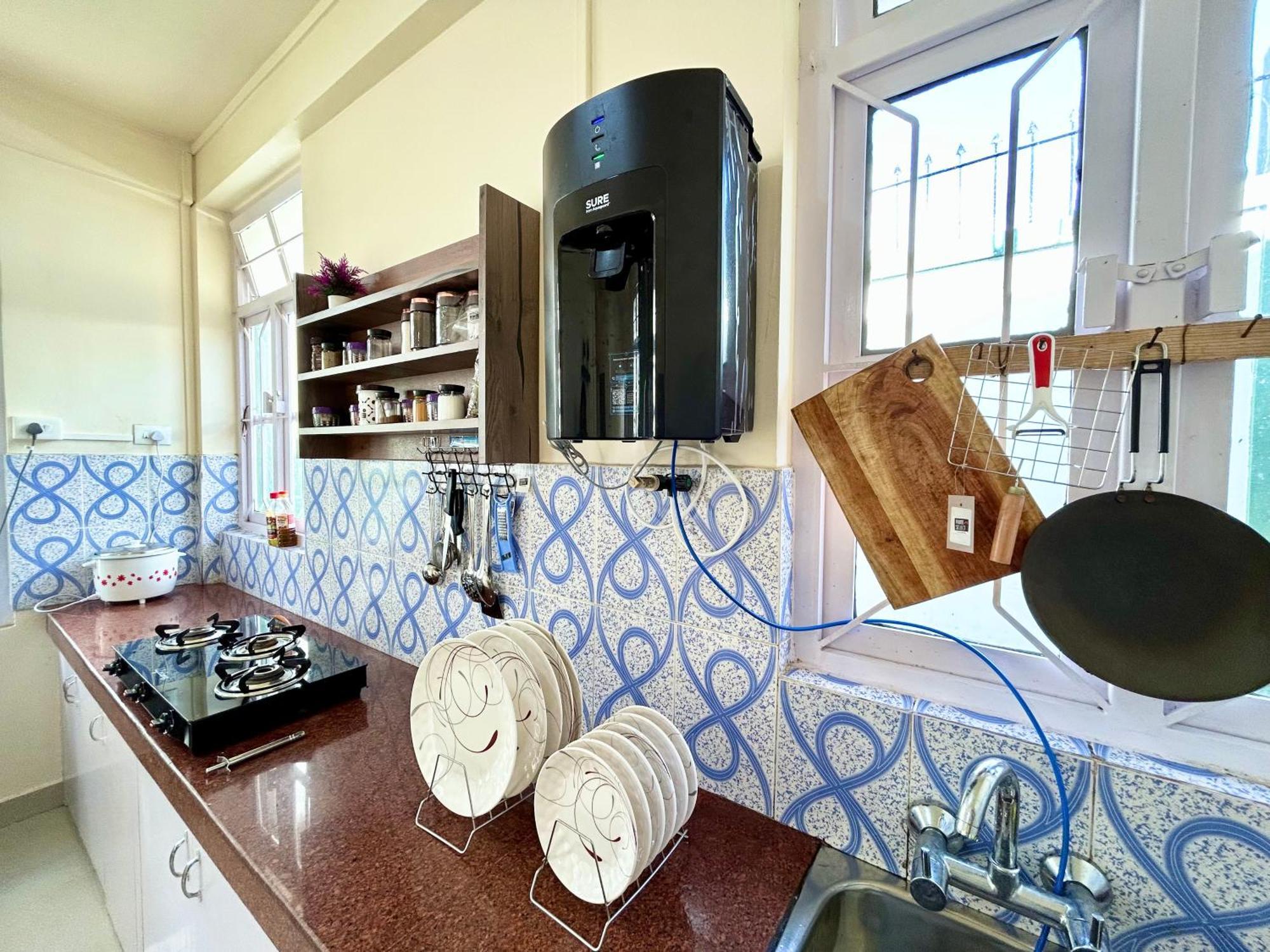 Yepplo Holiday Home - Complimentary Breakfast - 24 Hrs Caretaker & Power Backup Шиллонг Экстерьер фото