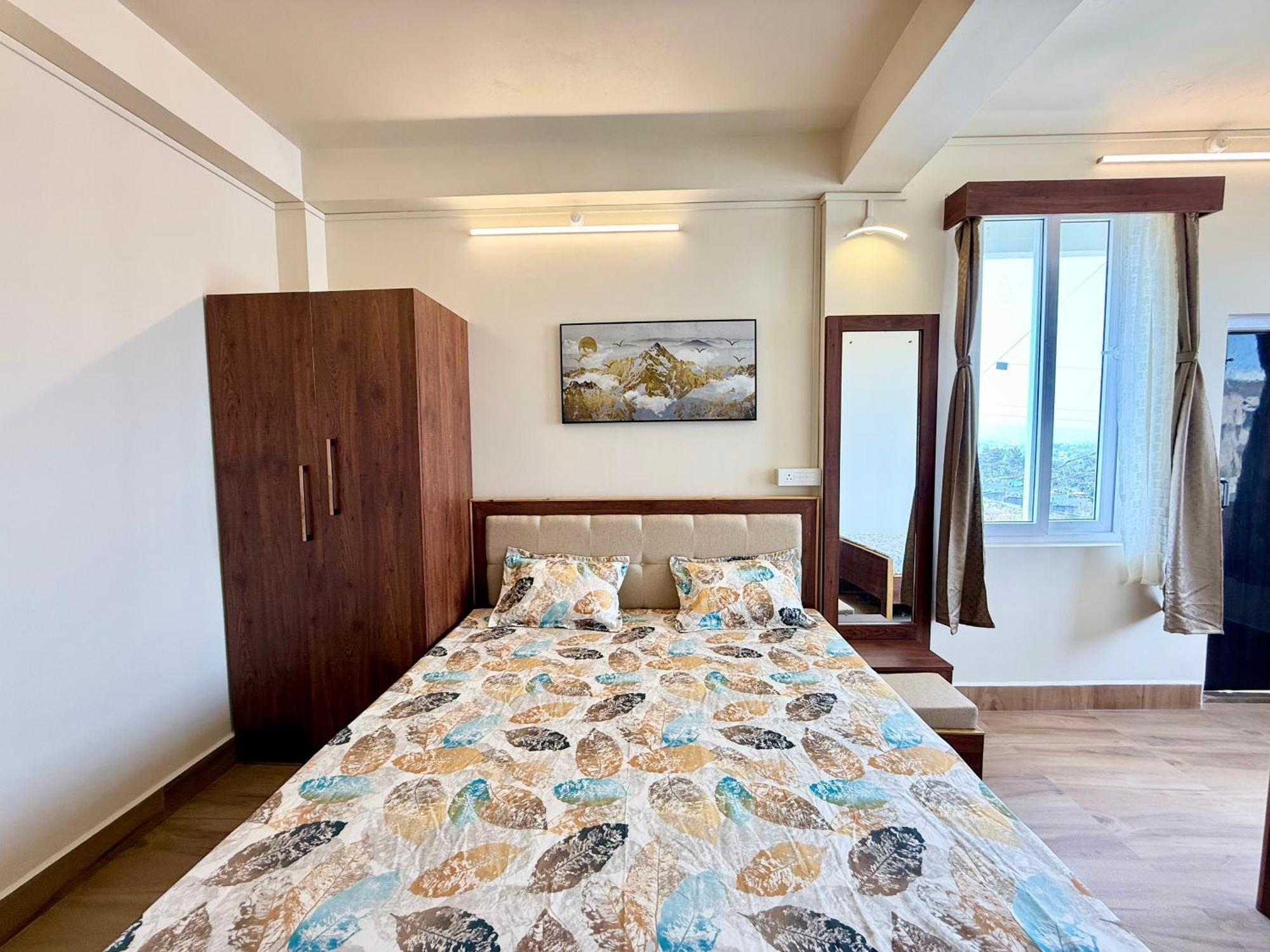 Yepplo Holiday Home - Complimentary Breakfast - 24 Hrs Caretaker & Power Backup Шиллонг Экстерьер фото