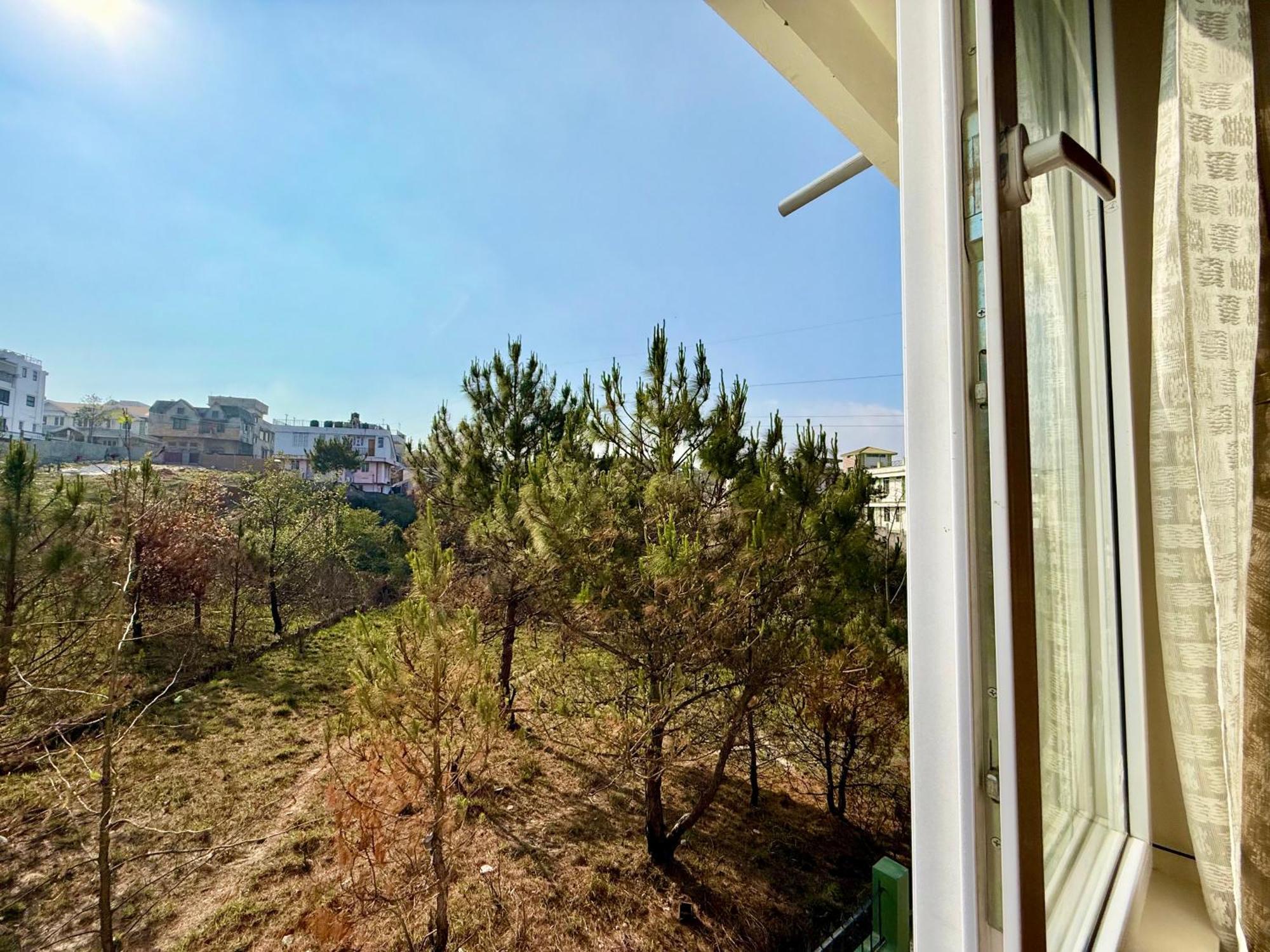 Yepplo Holiday Home - Complimentary Breakfast - 24 Hrs Caretaker & Power Backup Шиллонг Экстерьер фото